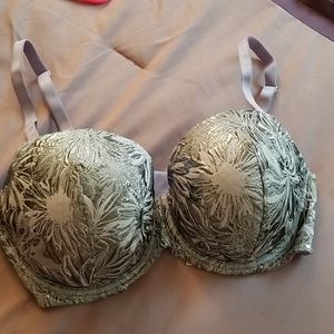 Victoria Secret, size 34DDD, purple and silver bra